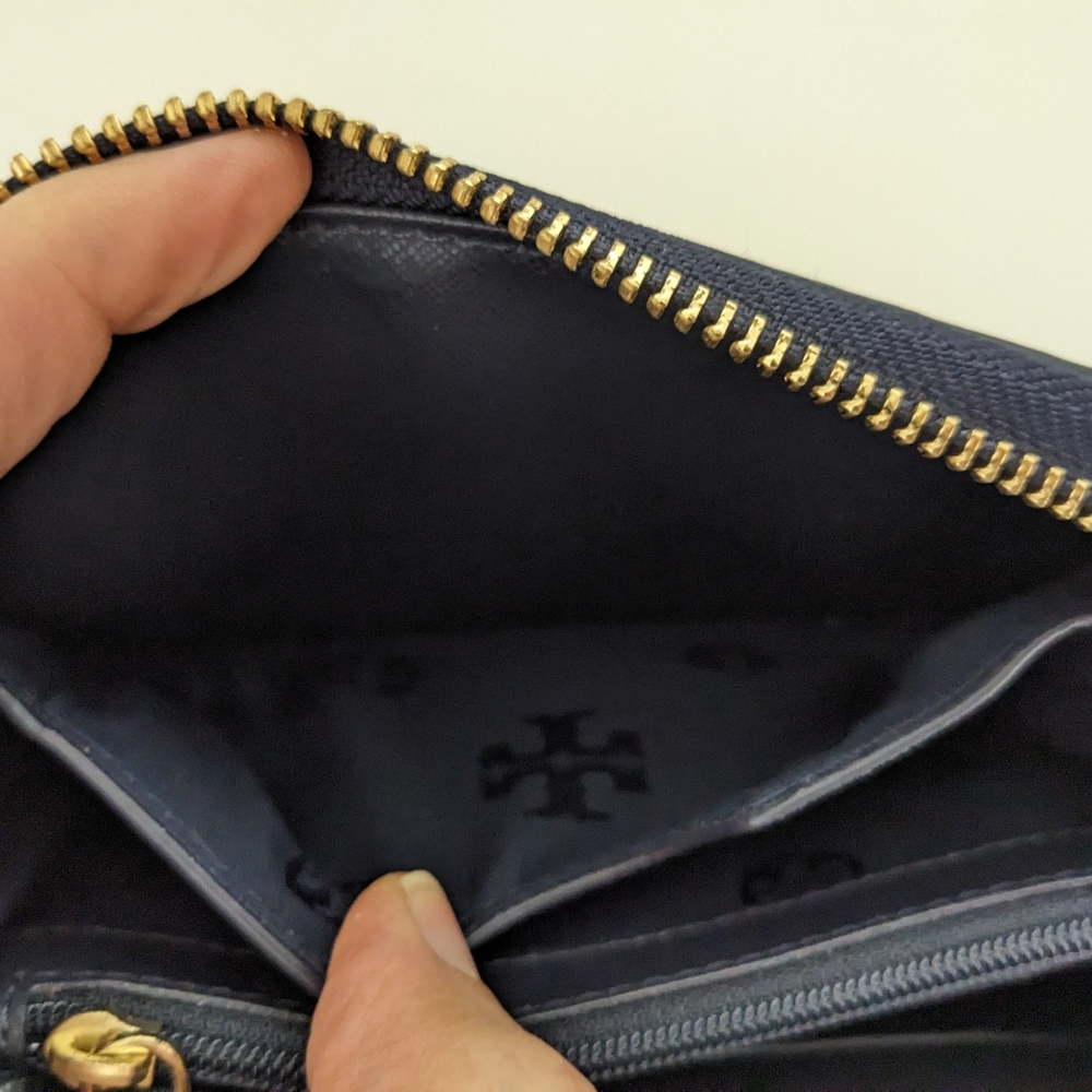Tory Burch Navy and White Gingham Wristlet Wallet - Picture 12 of 14